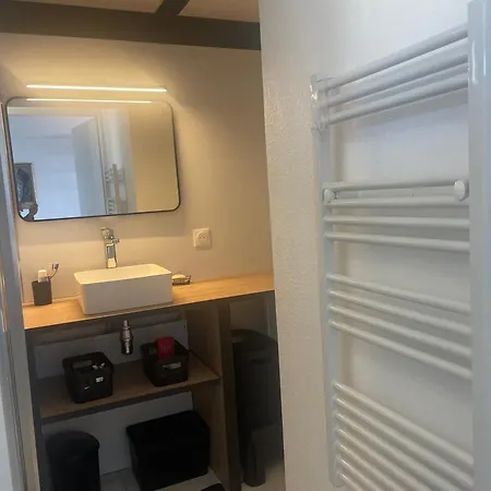 T3 Front De 아파트