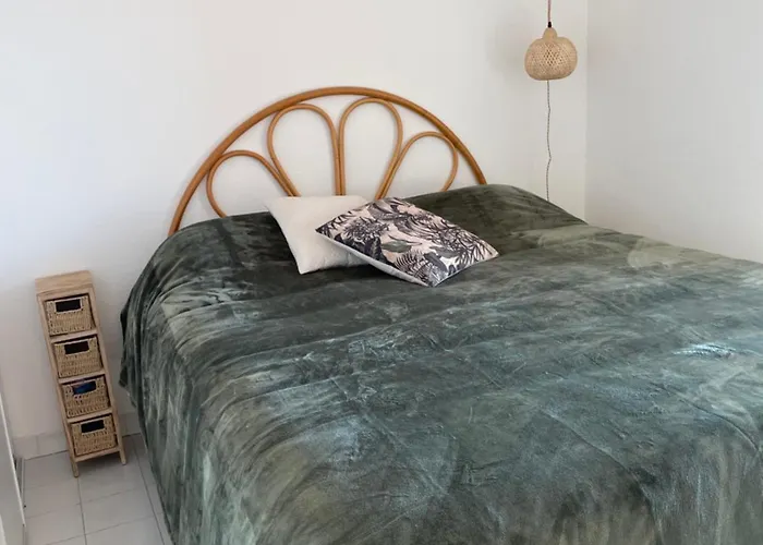 T3 Front De Lägenhet